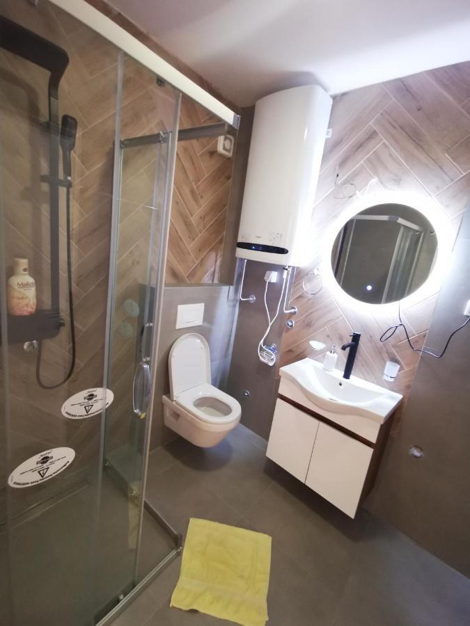 Riviera Apartments Ni Buitenkant foto